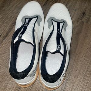 white TYR CXT-1 trainer Sneakers, Size 13, White & Black